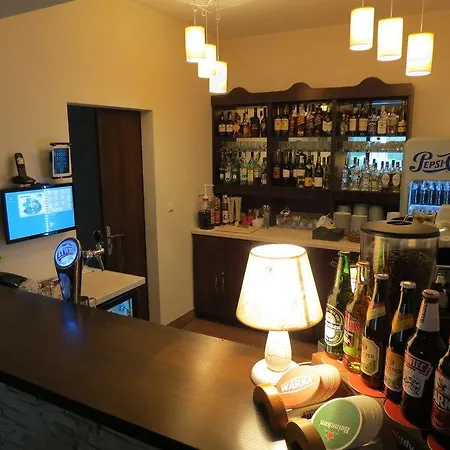 Daglezja Nad Jeziorem Kornickim Hotel Kórnik