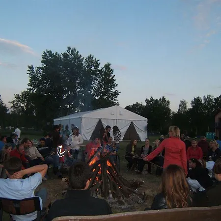 Daglezja Nad Jeziorem Kornickim Hotel Kórnik