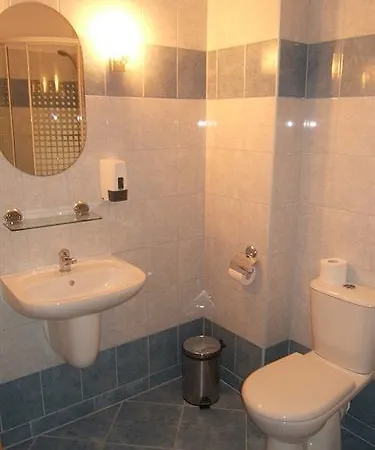 Daglezja Nad Jeziorem Kornickim 2* Kórnik