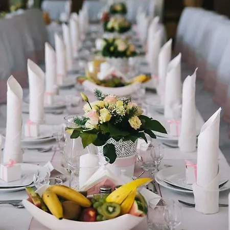 Daglezja Nad Jeziorem Kornickim Hotel 2*