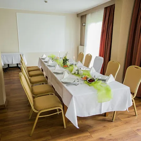 Hotel Daglezja Nad Jeziorem Kornickim Kornik