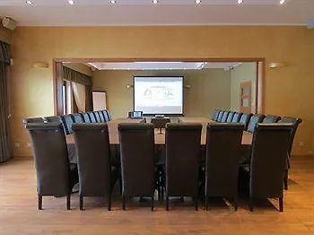 Hotel Daglezja Nad Jeziorem Kornickim 2*