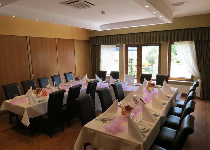 Daglezja Nad Jeziorem Kornickim 2* Kornik