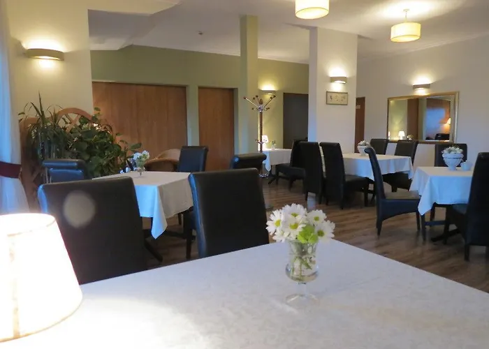 Daglezja Nad Jeziorem Kornickim 2*