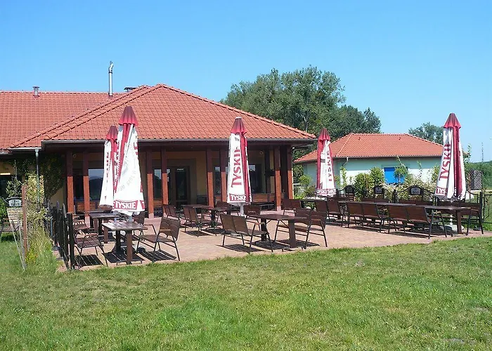 Daglezja Nad Jeziorem Kornickim Hotel