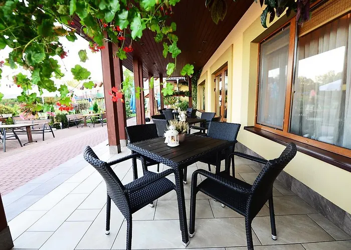 Daglezja Nad Jeziorem Kornickim 2*