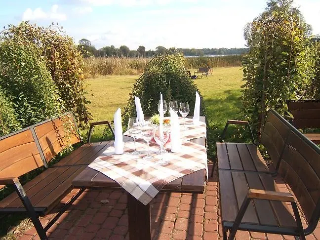 Daglezja Nad Jeziorem Kornickim Hotel