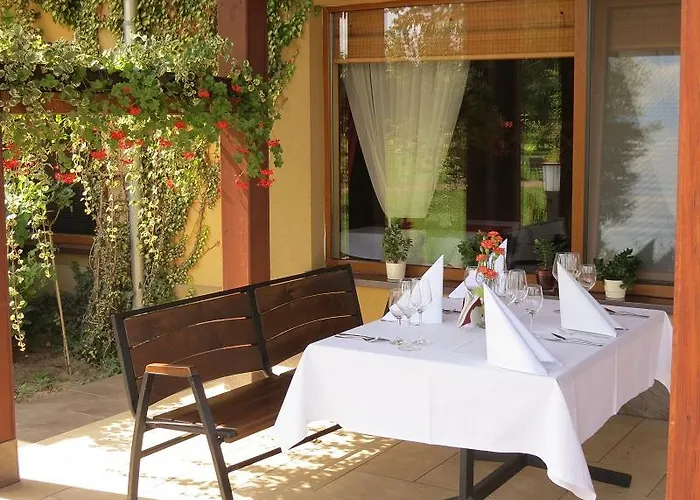 Hotel Daglezja Nad Jeziorem Kornickim 2*