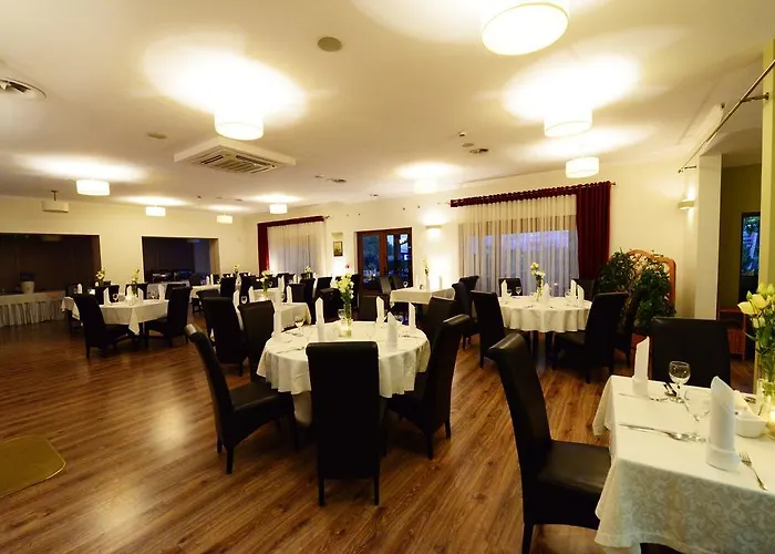 Daglezja Nad Jeziorem Kornickim 2*