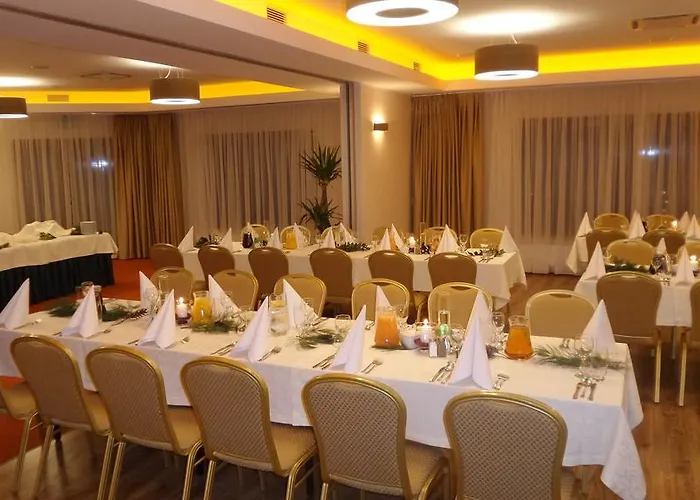 Hotel Daglezja Nad Jeziorem Kornickim Kornik