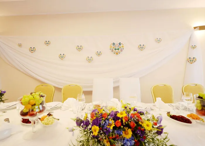 Daglezja Nad Jeziorem Kornickim Hotel 2*