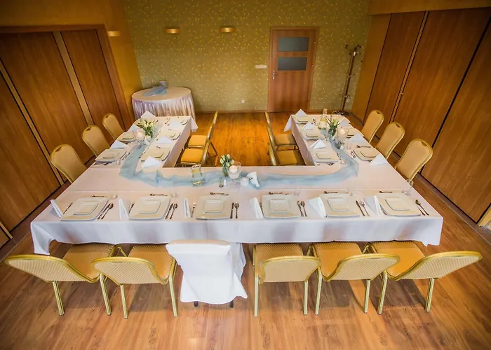 Daglezja Nad Jeziorem Kornickim Hotel Kornik